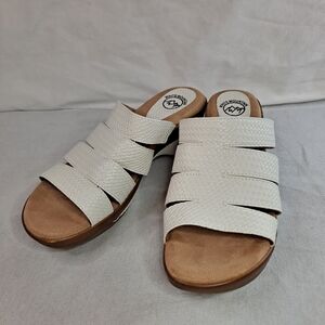 White Mountain Valora Clog Sandals Womens White Cushioned Insole Slip On Sz  9.5